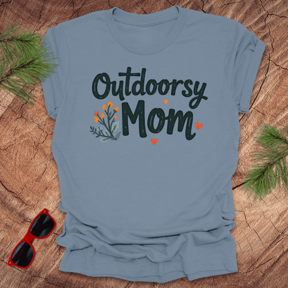 Outdoorsy Mom Tee - Wandering Owl Adventure Gear